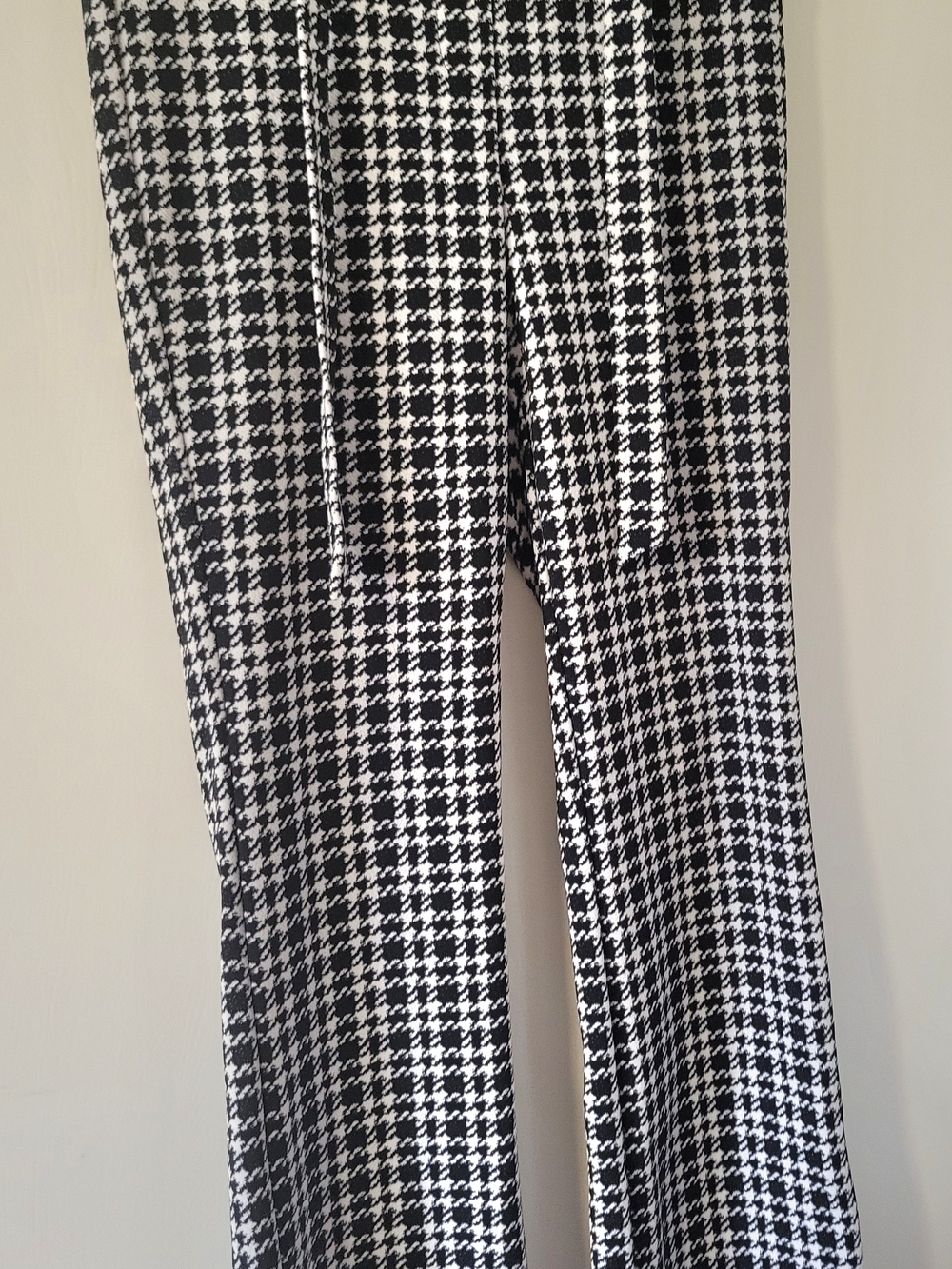 Soho Black & White Houndstooth Wide-Leg Pants, Size M